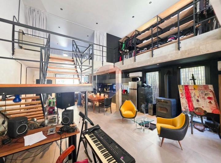 Casa · 187m² · 6 Ambientes · 2 Cocheras