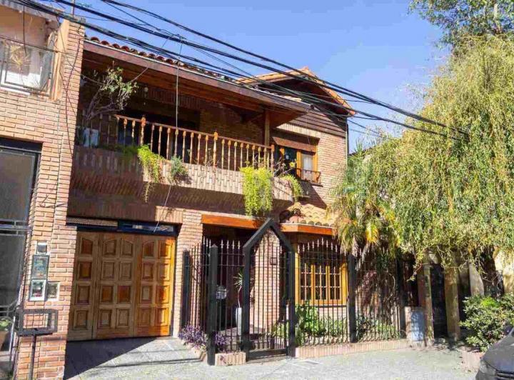 Casa · 206m² · 5 Ambientes · 1 Cochera