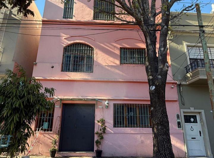 Casa · 326m² · 6 Ambientes