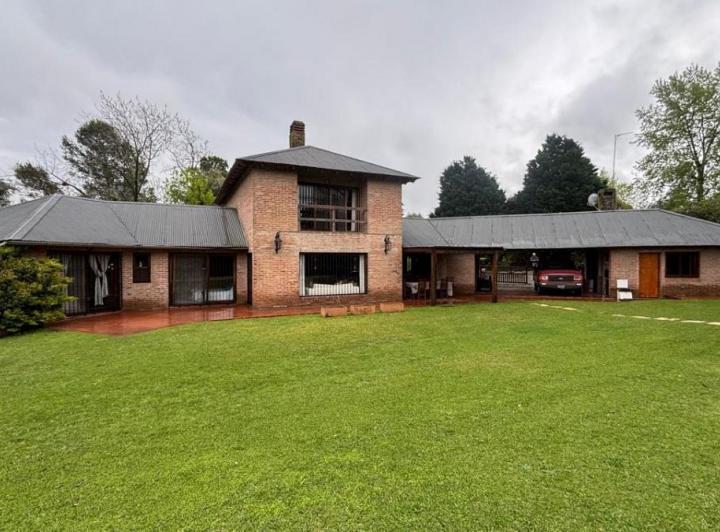 Casa · 315m² · 6 Ambientes
