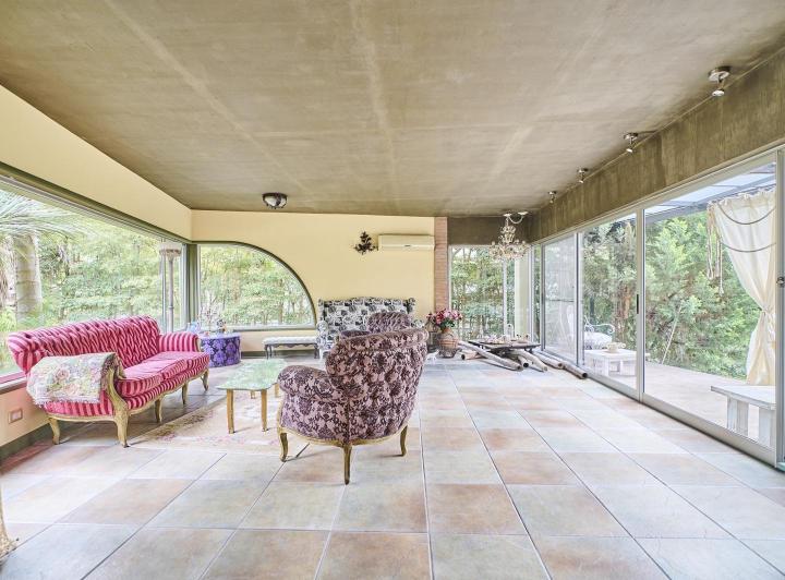 Casa · 467m² · 5 Ambientes · 4 Cocheras