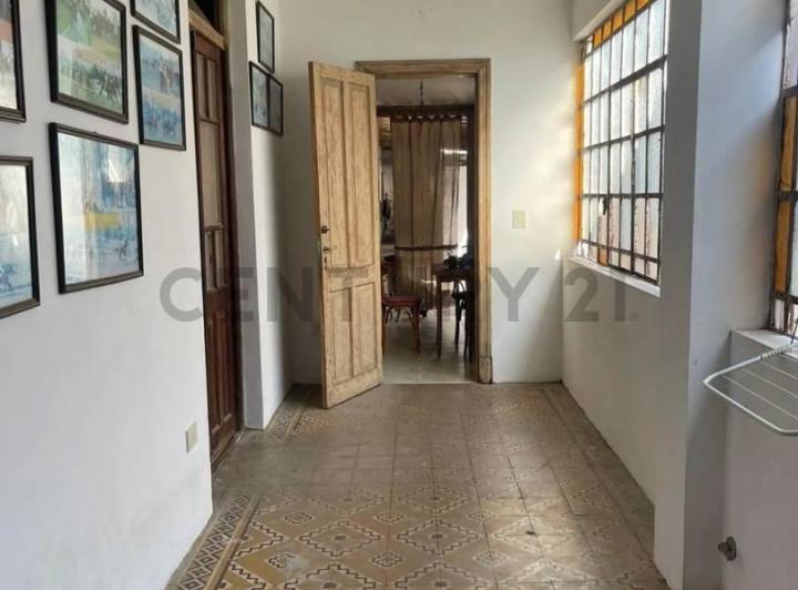 Casa · 70m² · 3 Ambientes · 2 Cocheras