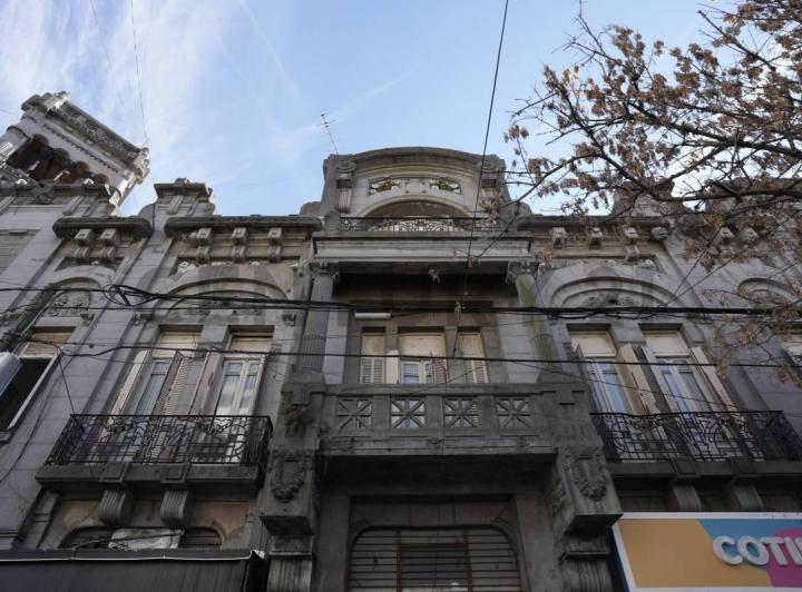 Casa · 220m² · 10 Ambientes