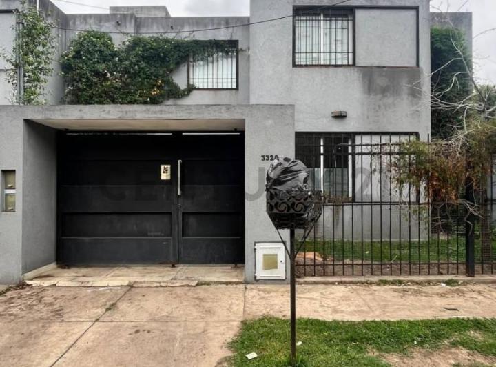 Casa · 149m² · 3 Dormitorios · 3 Cocheras