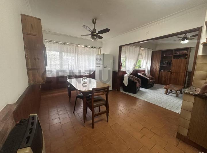 Casa · 132m² · 5 Ambientes · 1 Cochera