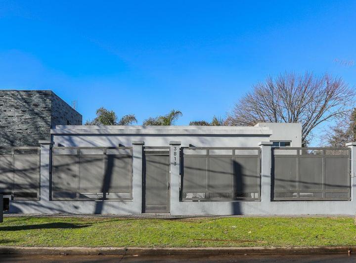 Casa · 260m² · 5 Ambientes · 1 Cochera