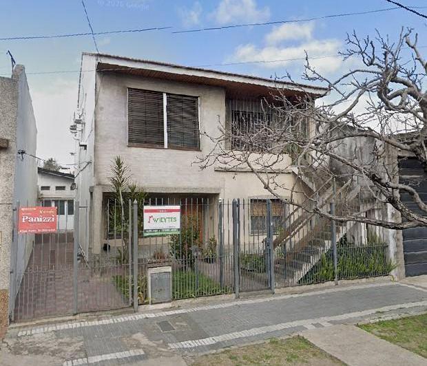 Casa · 150m² · 3 Ambientes · 4 Cocheras