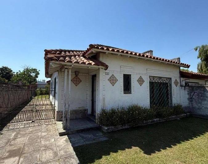 Casa · 100m² · 3 Ambientes · 1 Cochera