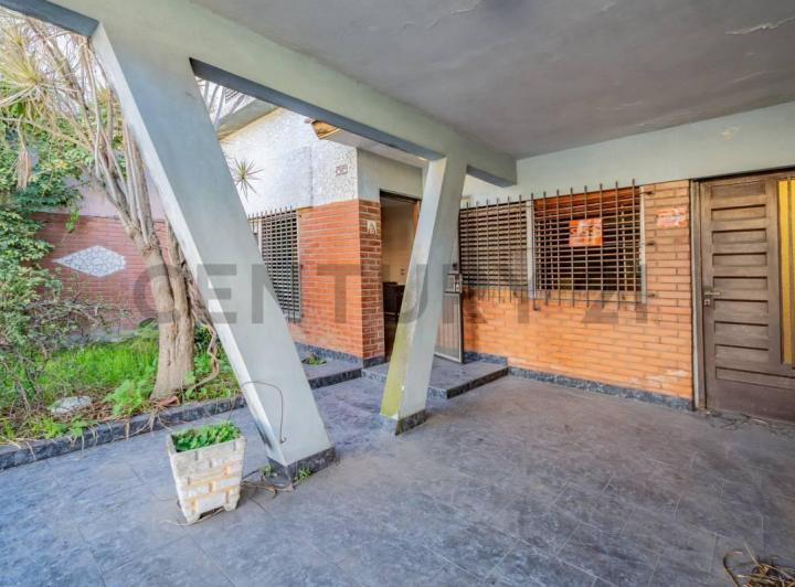 Casa · 130m² · 3 Ambientes · 1 Cochera