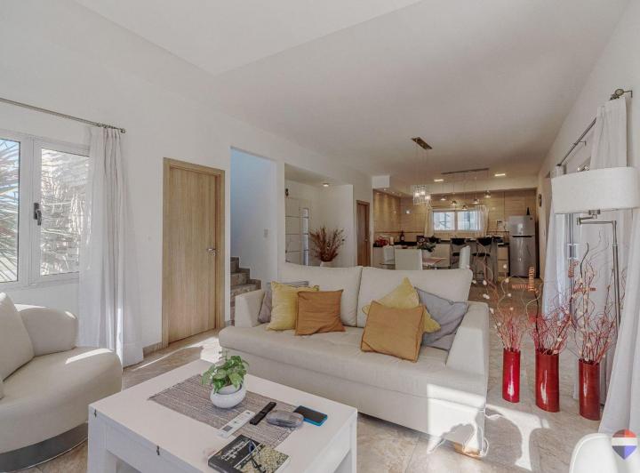 Casa · 152m² · 4 Ambientes · 4 Cocheras