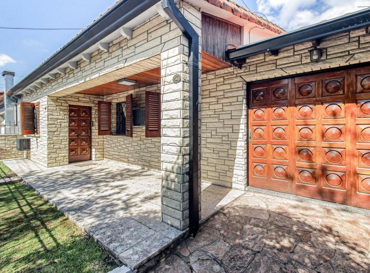 Casa · 84m² · 4 Ambientes · 1 Cochera