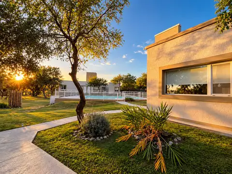 Complejo turistico de 8 apartamentos y una casa merlo san luis