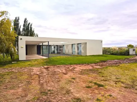 Venta casa en la peninsula lago mari menuco