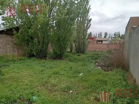 Venta de terreno en el barrio venecia