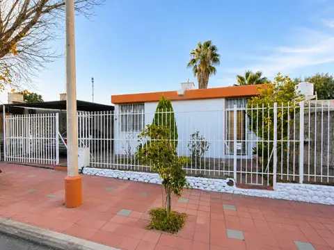Casa ideal 2 familias, 3 dorm, cochera cubierta