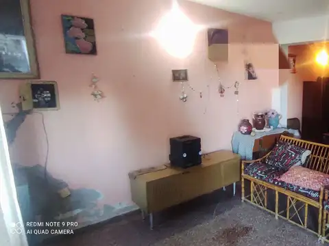 Venta casa mas departamento a refaccionar