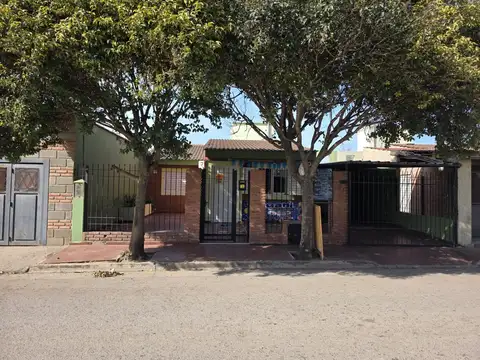 Venta casa zona av sta. ana c/garage y patio cba