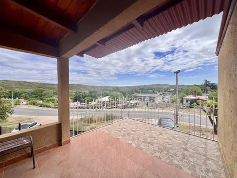 Carlos paz, oportunidad! 2 casas c/pileta. con vista increíble