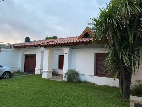 Se vende casa 3 dormitorios b m moreno villa maria