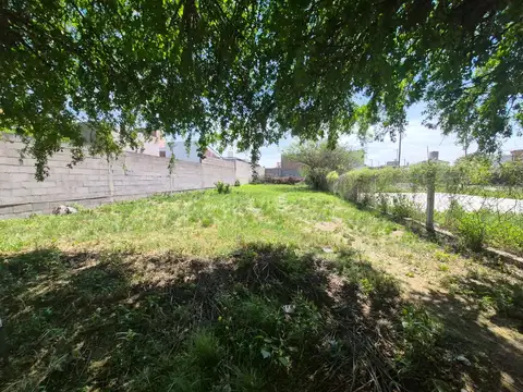 Vende terreno en bº córdoba, alta gracia.