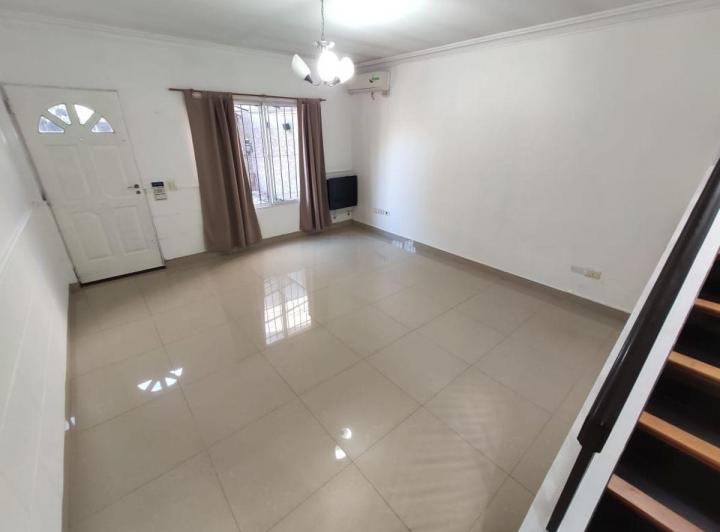 Casa · 85m² · 4 Ambientes · 1 Cochera