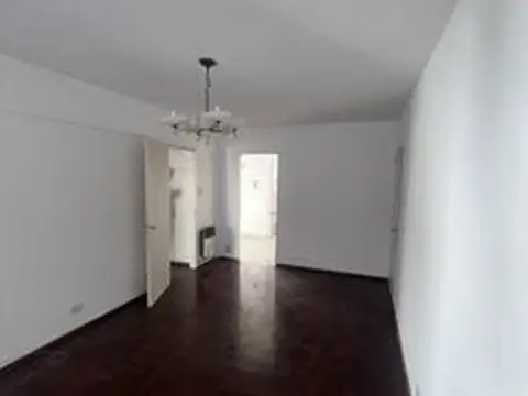 Alquiler 1º de mayo 1322. 1 dorm