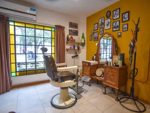 Venta local sobre importante avenida