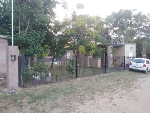 Casa de 2 dormitorios en cayasta, con pileta