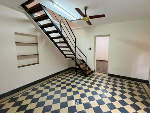 Venta - casa de pasillo de 4 dormitorios con patio  - barrio arroyito, rosario.