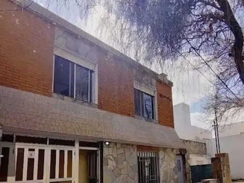 Casa 3 domitorios + departamento en venta