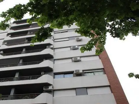 Rodriguez al 900 alquiler cochera en rosario barrio lourdes