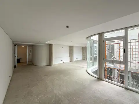 Oficina premium con baño y cocina en torre de diseño