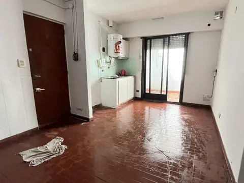 Venta depto pb 2 dormi - patio - a refaccionar