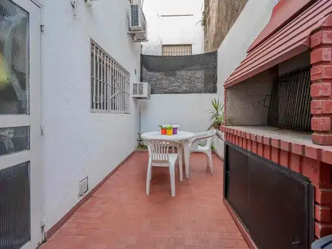 Depto en venta 2 dormiitorios con patio y parrilla
