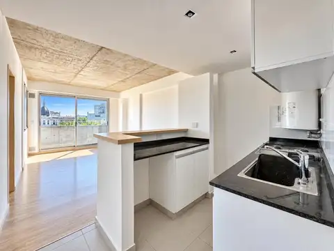 Venta departamento dos dormitorios con balcon categoria. agote