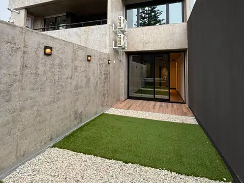 Venta monoambiente  loft amplio con patio
