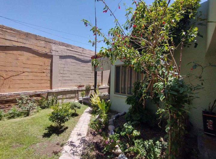 Casa · 121m² · 6 Ambientes · 1 Cochera