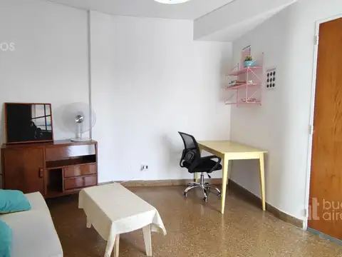 2 ambientes en piso alto en colegiales. alquiler temporario amoblado