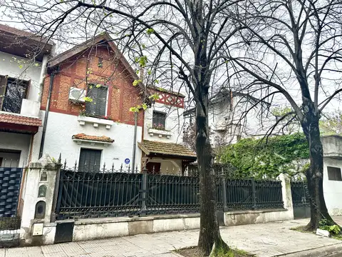 Casa de estilo inglés en alquiler – versalles, caba