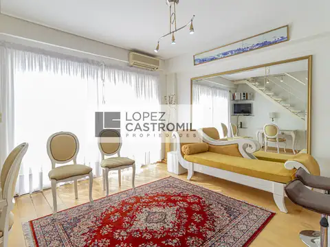 Impecable semipiso duplex! balcón c/ vista abierta al pulmón de manzana! t/luz y sol! amoblado y equipado! único! oport!