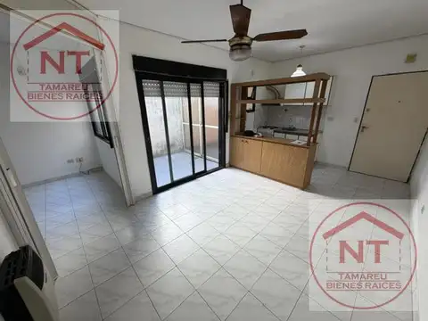 Ph  2 ambientes con patio. planta baja