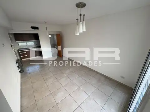 Alquiler ph 2 amb al frente balcón c/parrilla +terraza. 2 baños  sin expensas