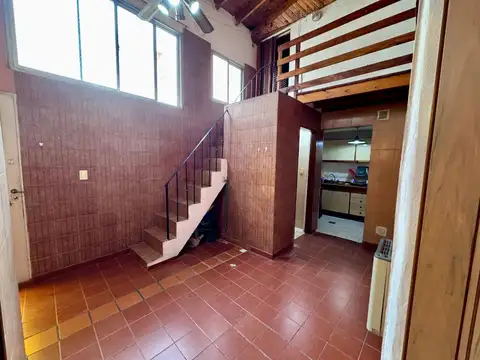 Alquiler ph villa crespo 4 amb, bajas expensas.