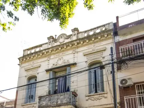 Bajó de precio! casa con dos entradas - pb y 1er piso- 472m² -  hotel familiar/pensión - acepta...
