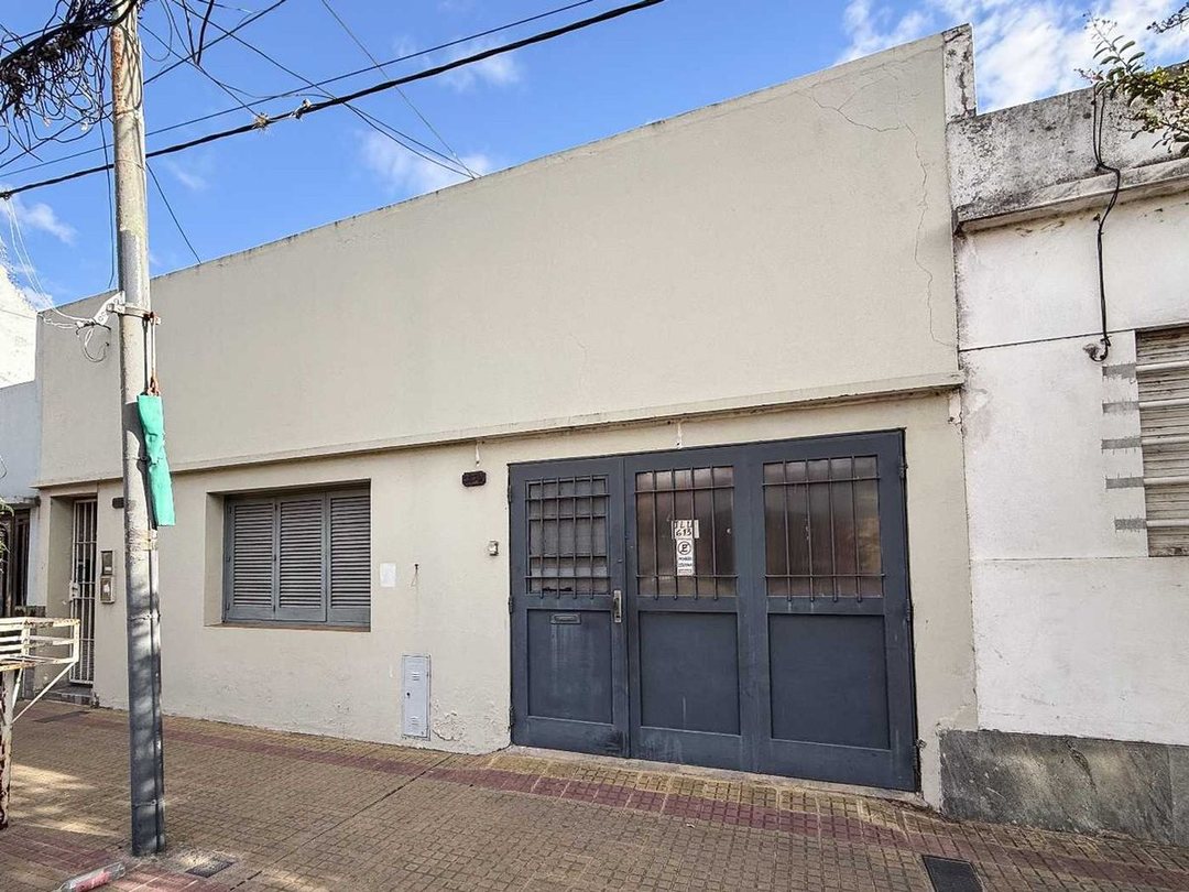 CASA EN VENTA LA PLATA