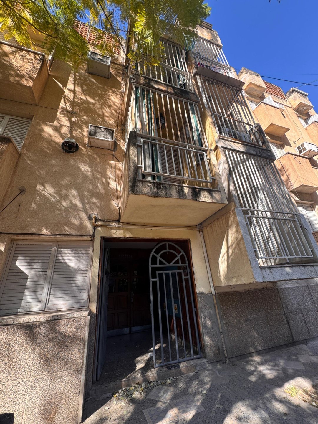 VENDO DEPTO 2 DORM. B° BELGRANO C/COCHERA