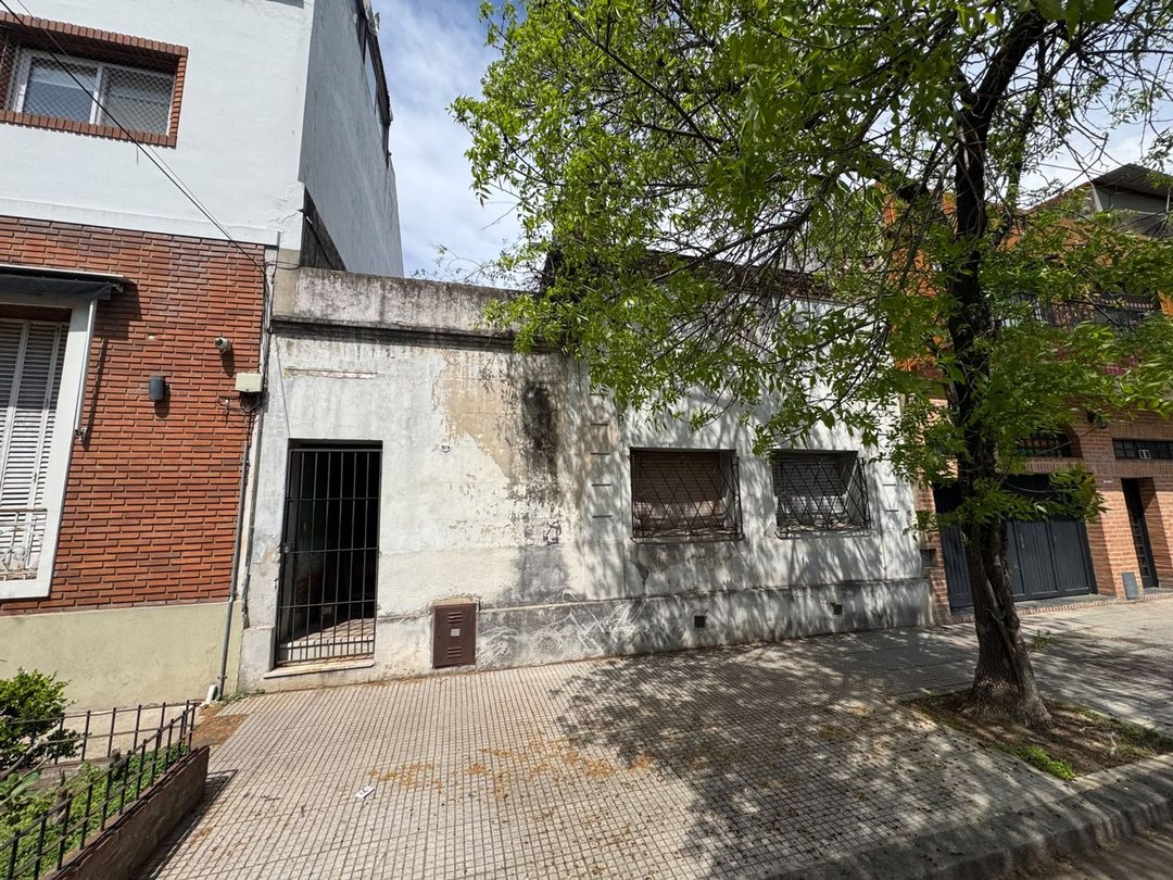 VENTA CASA A REFACCIONAR VILLA GRAL MITRE