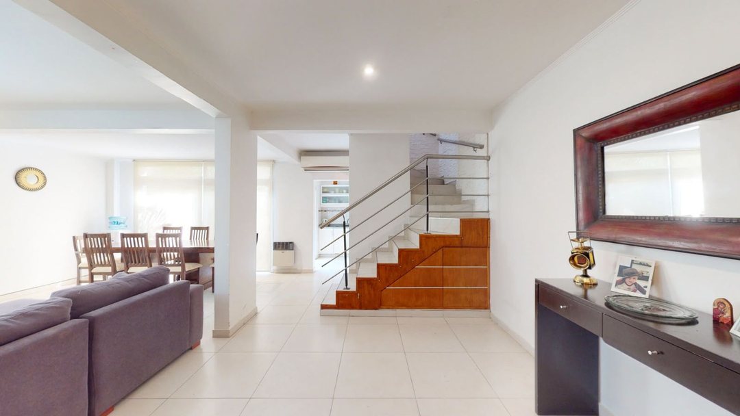 CASA EN VENTA LA PLATA PLAZA MALVINAS