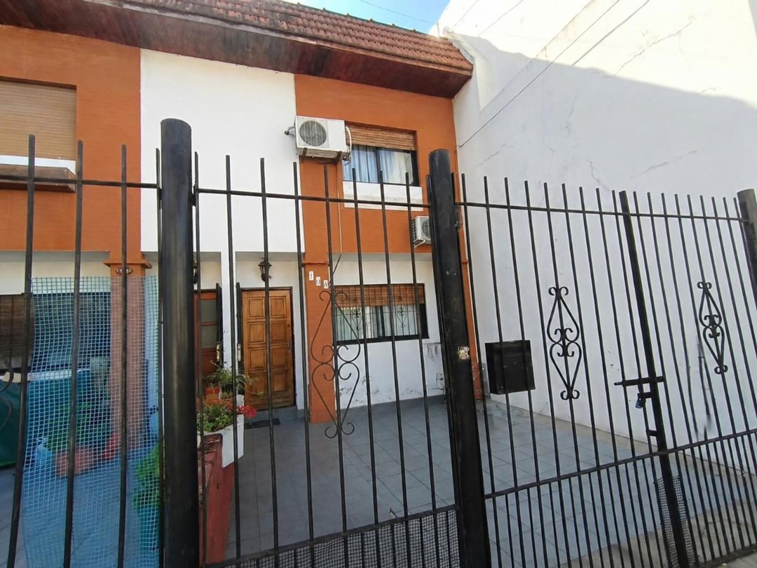 VENTA TRIPLEX 4 AMB PARQUE PATRICIOS