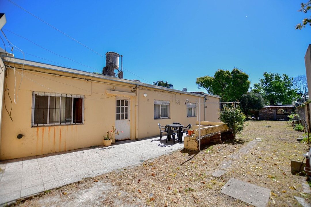 Venta Casa 2 Dormitorios A Refaccionar La Plata